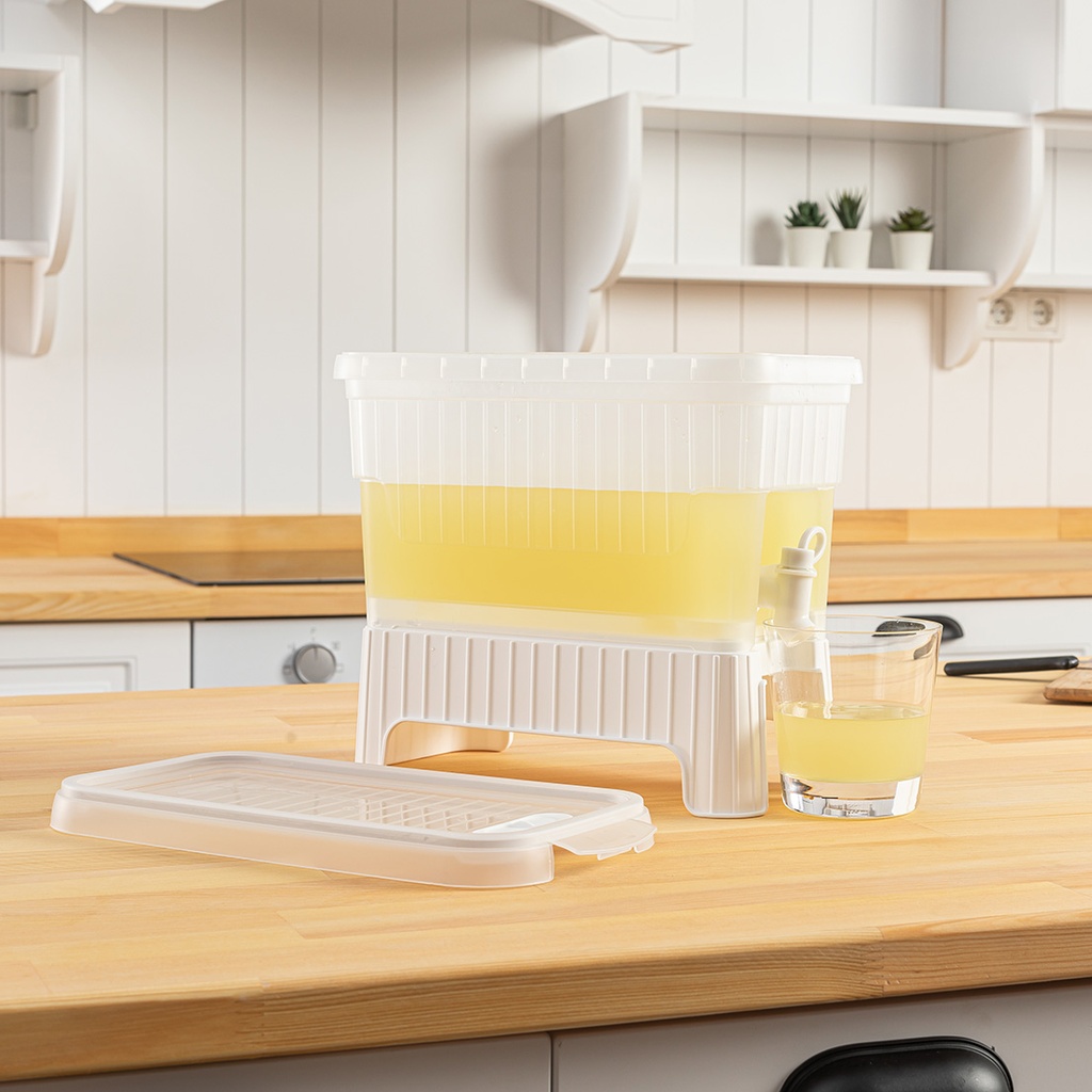 FUNCTIONAL BEVERGE DISPENSER WITH SPIGOT